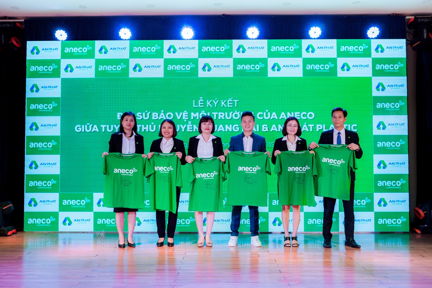 Tuyển thủ Quang Hải chính thức trở thành Đại sứ bảo vệ môi trường của AnEco